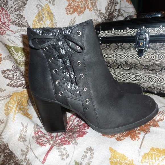 Fall Sale- Black Heeled zippered Ankle Booties sz 8.5 &10 - Picture 3 of 10